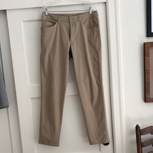 Men's Lululemon ABC pant in khaki